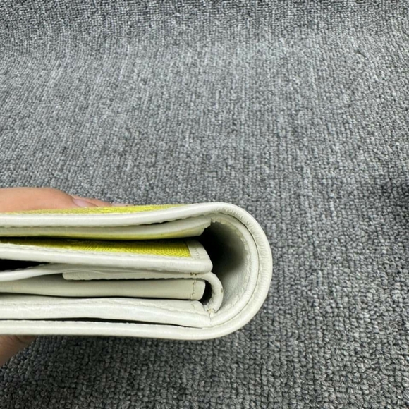 100% Authentic Gucci Wallet - Picture 9 of 16